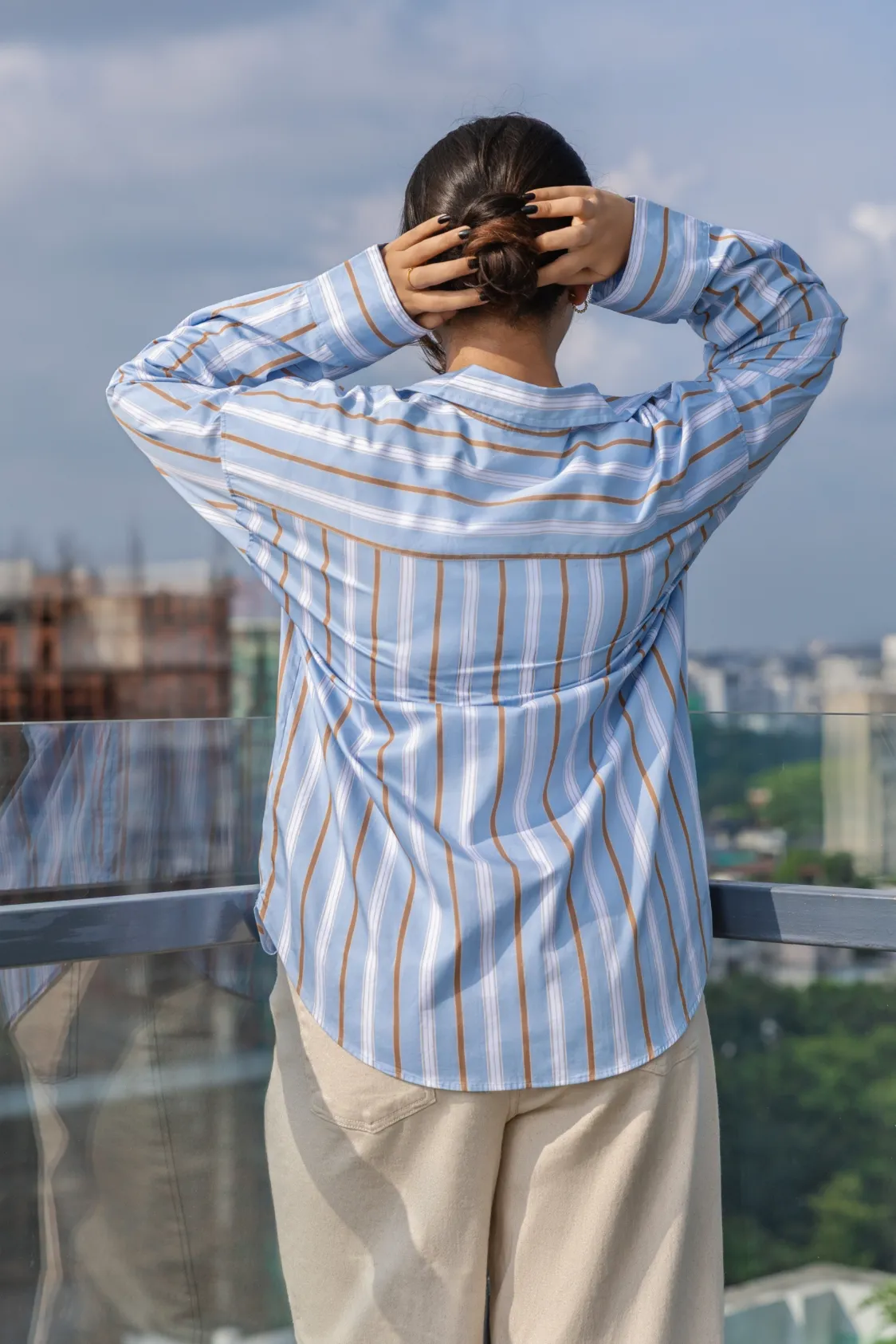 H & M Poplin Shirt - Image 2